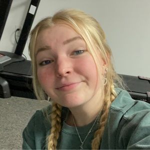 Meet your Posher, Karaline